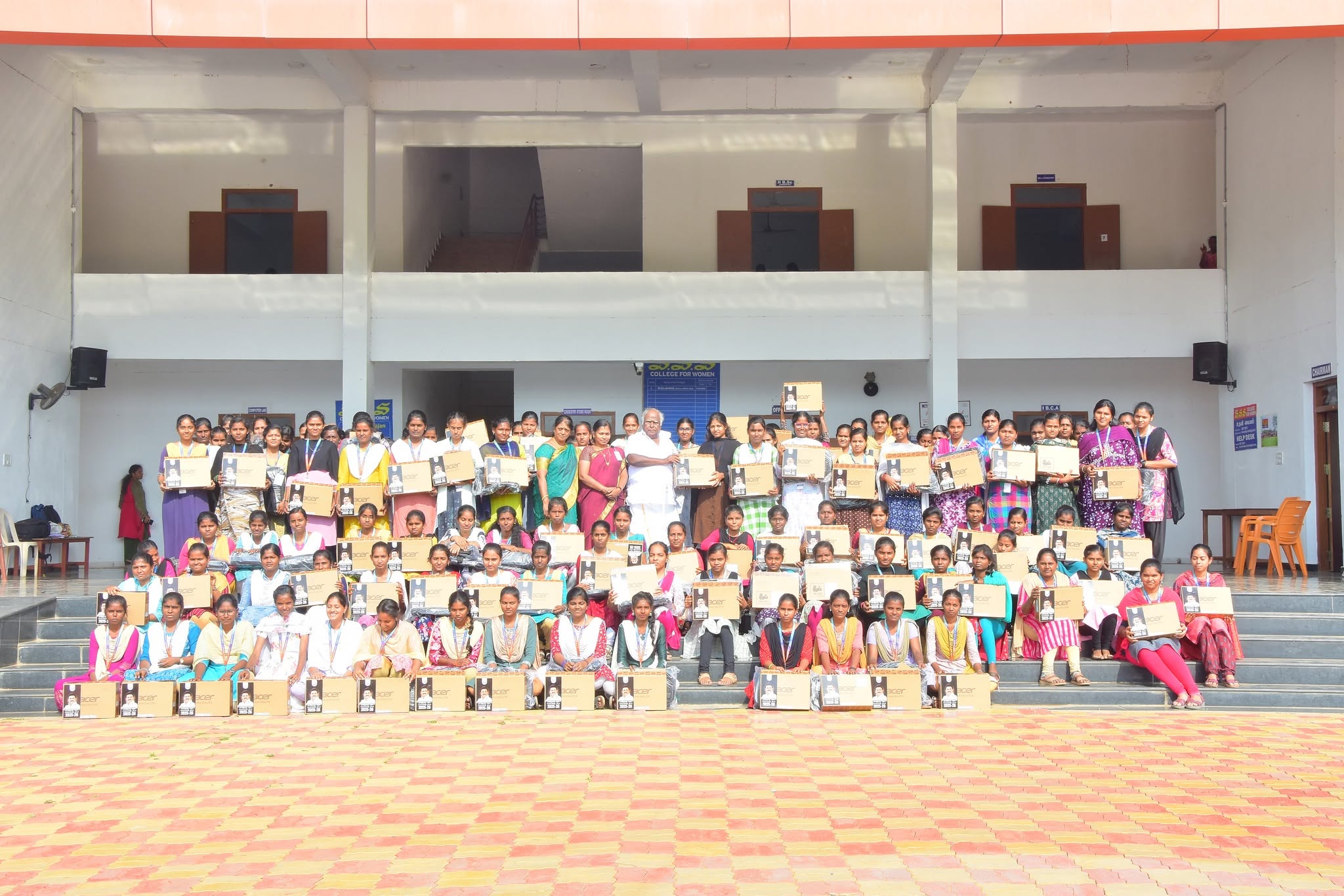 SSS College for Women – Laptop Distribution