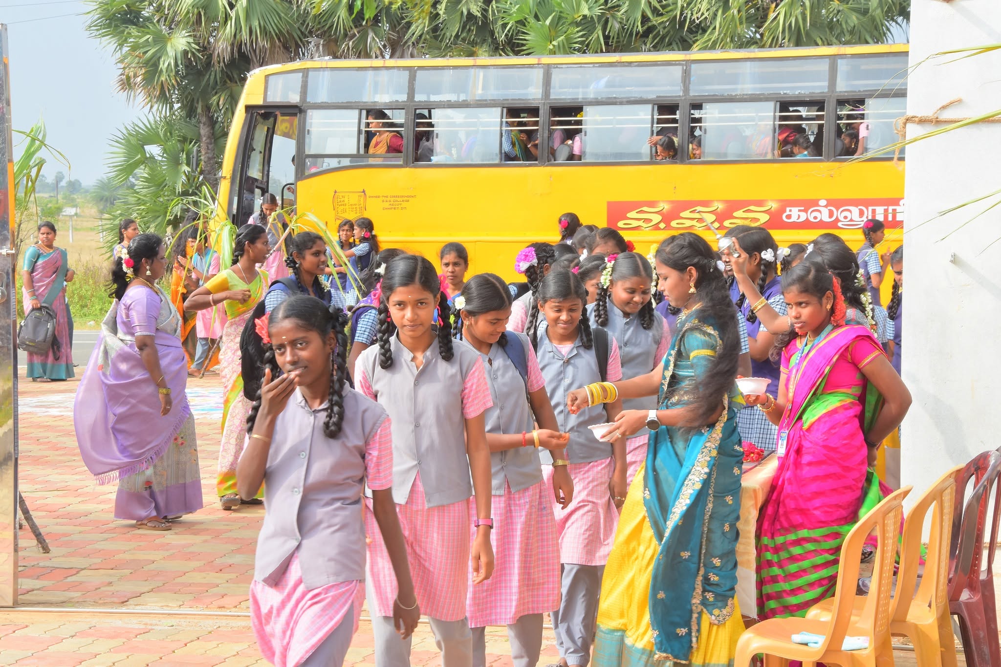 College Bus Transport SSS College for Women Arni